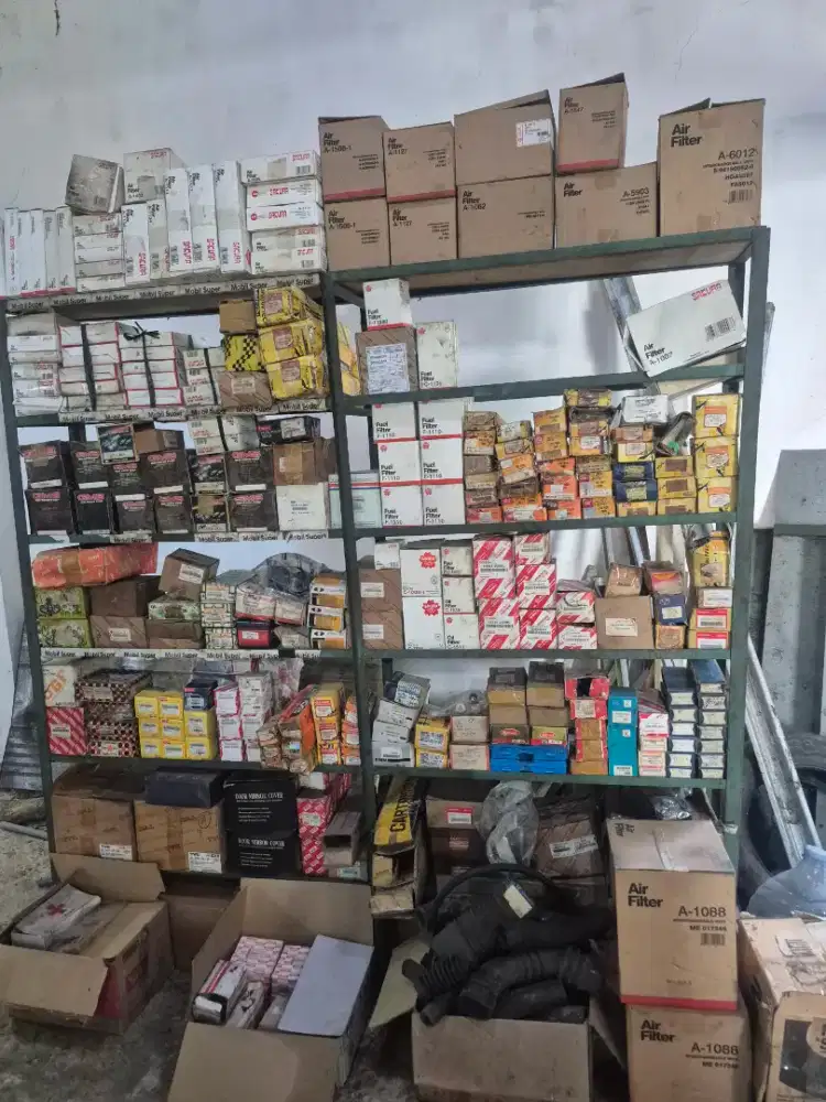 Dijual Sparepart mobil campur borongan beserta alat alat bengkel semua