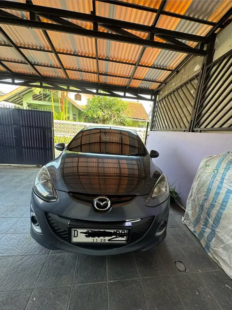 Mazda 2 tahun 2011