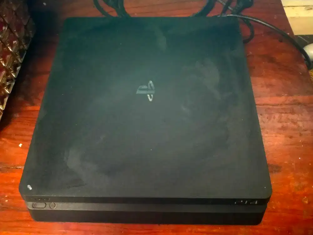 PlayStation 4 slim