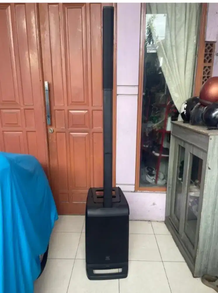 Jbl eon one all in one Linier array PA system