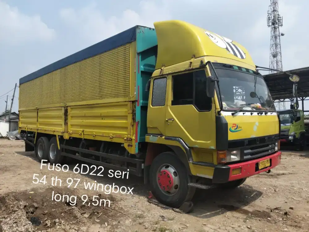 Wingbox long 9,5m bagus siap kerja keluar kota