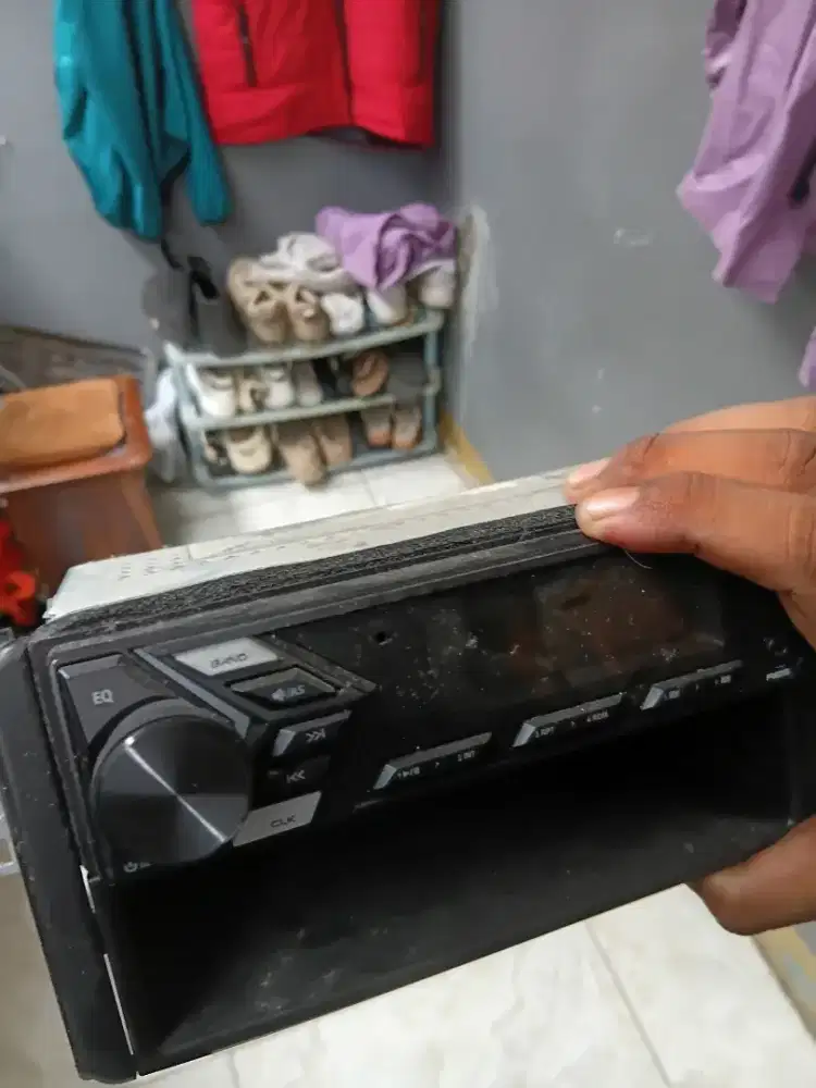 Audio ori bawaan mobil sigra