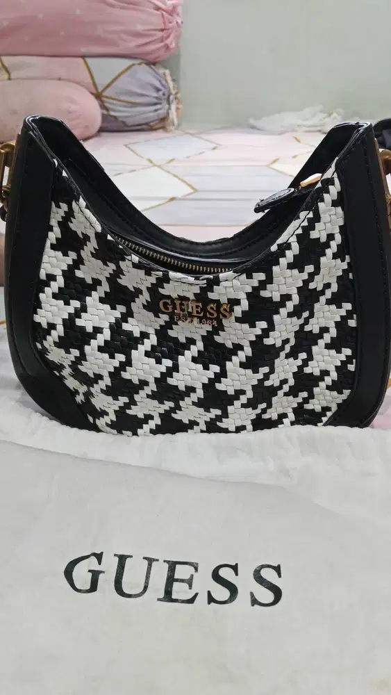 Jual tas guess ori cewek