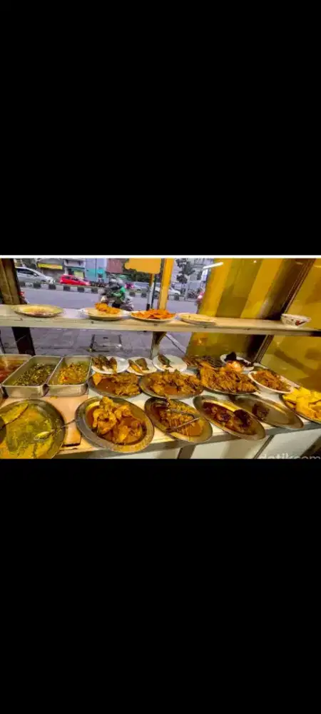 Jaga warung nasi /rewang