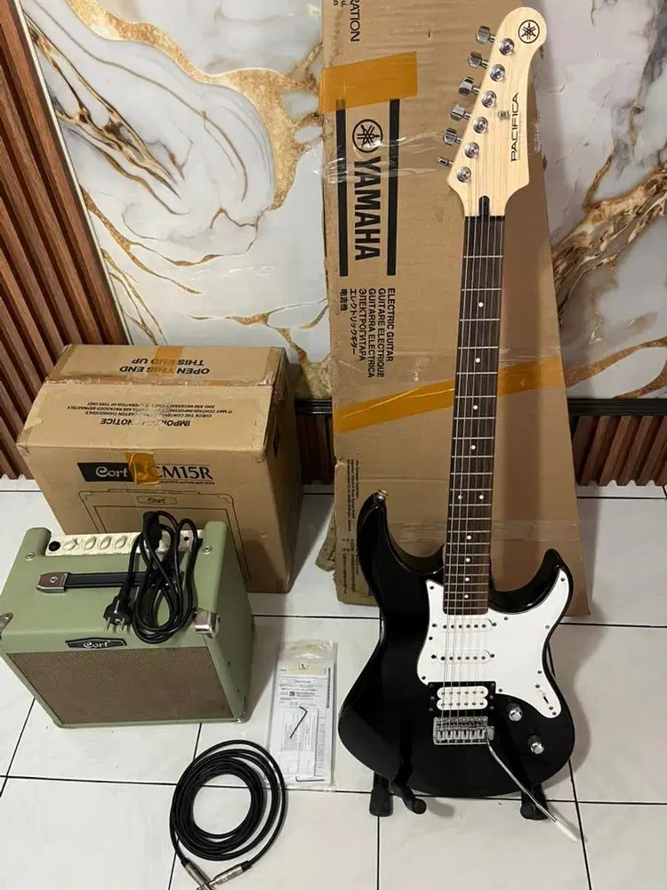gitar yamaha pacifica 112v cort cm15r free kabel jek