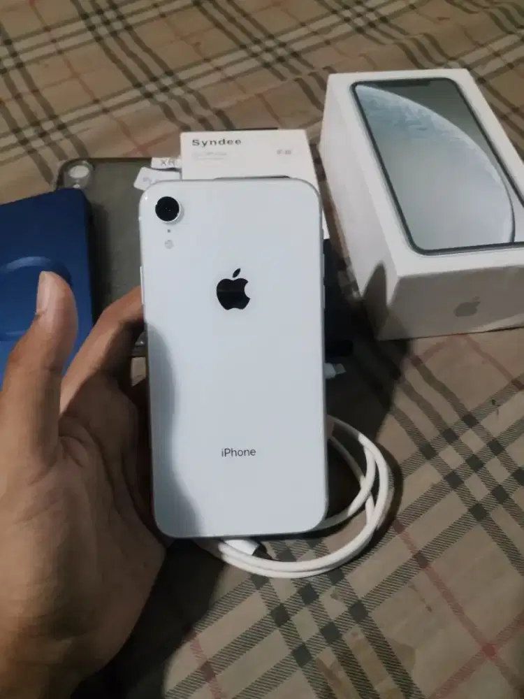 iphone xr 64gb inter