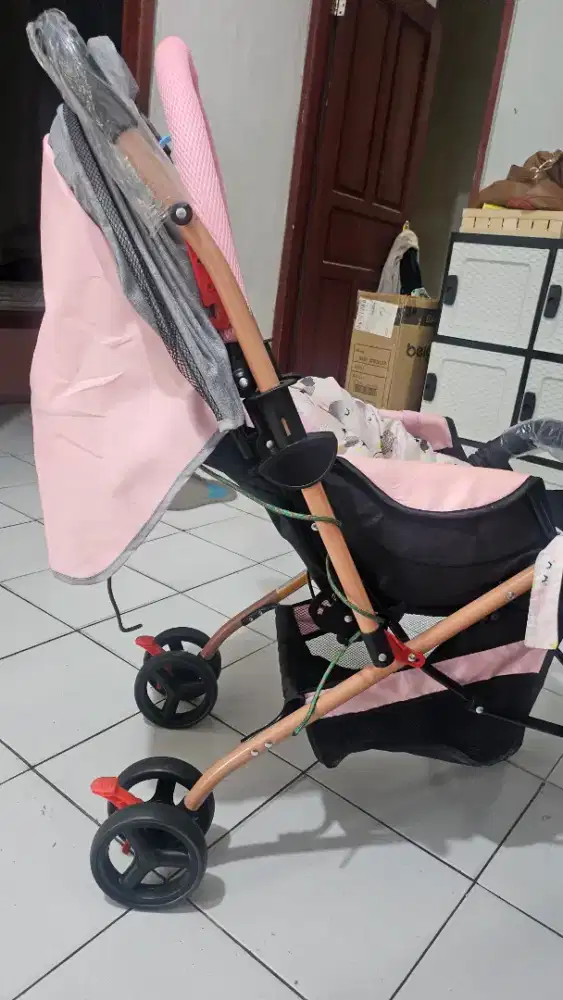 Stroler baru  dibuka