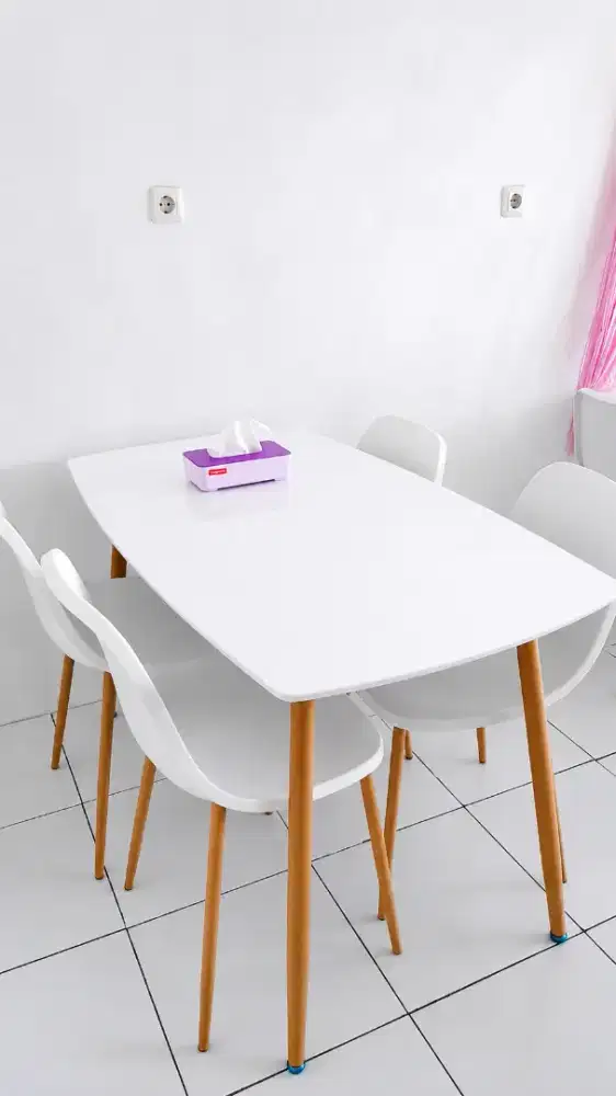 Dijual 1 set meja informa