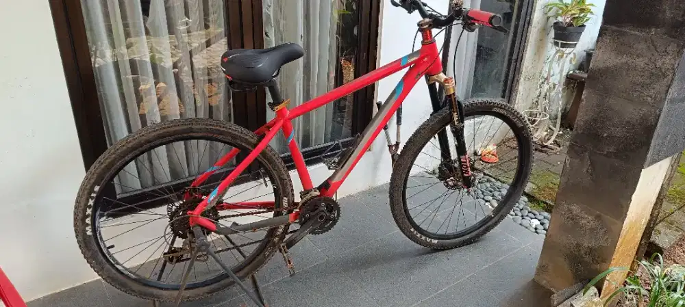 Sepeda MTB Custom United