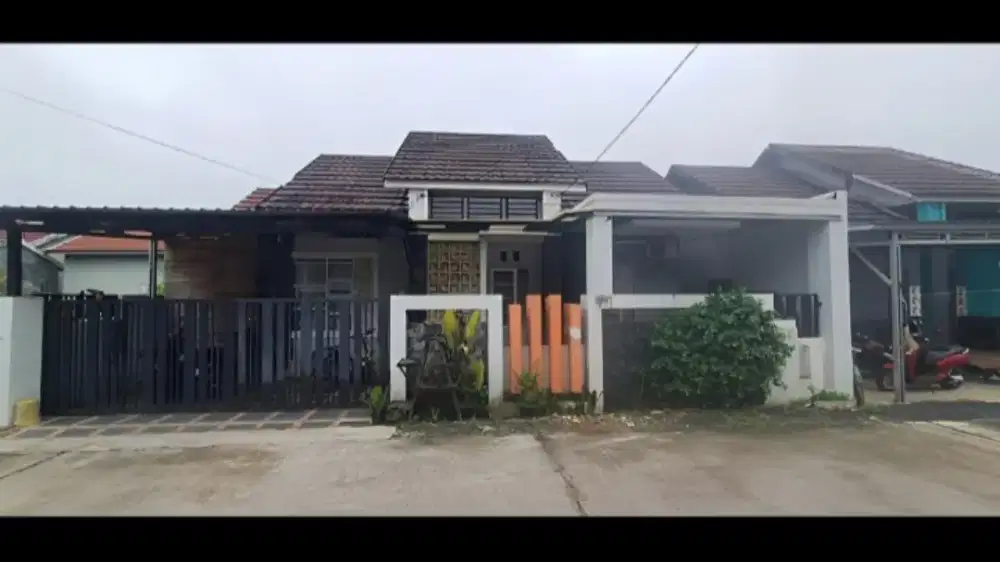 Digadaikan Rumah Beserta isinya Jalan Pramuka Pal 6