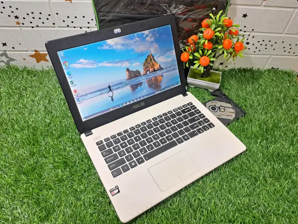 Laptop asus X450 ram 4 hdd 500 gb siap pakai