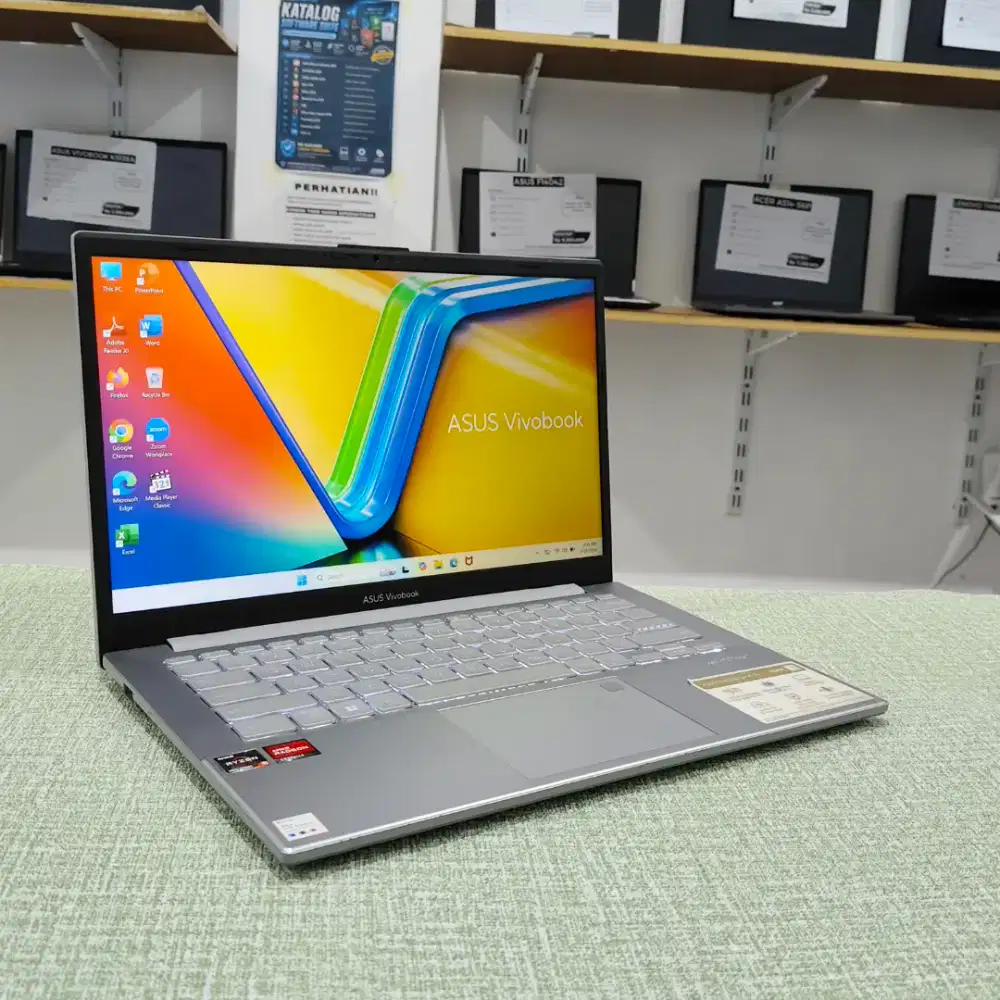 Laptop Second ASUS E1404FA Ryzen 5 7520U (8GB/SSD 512GB)