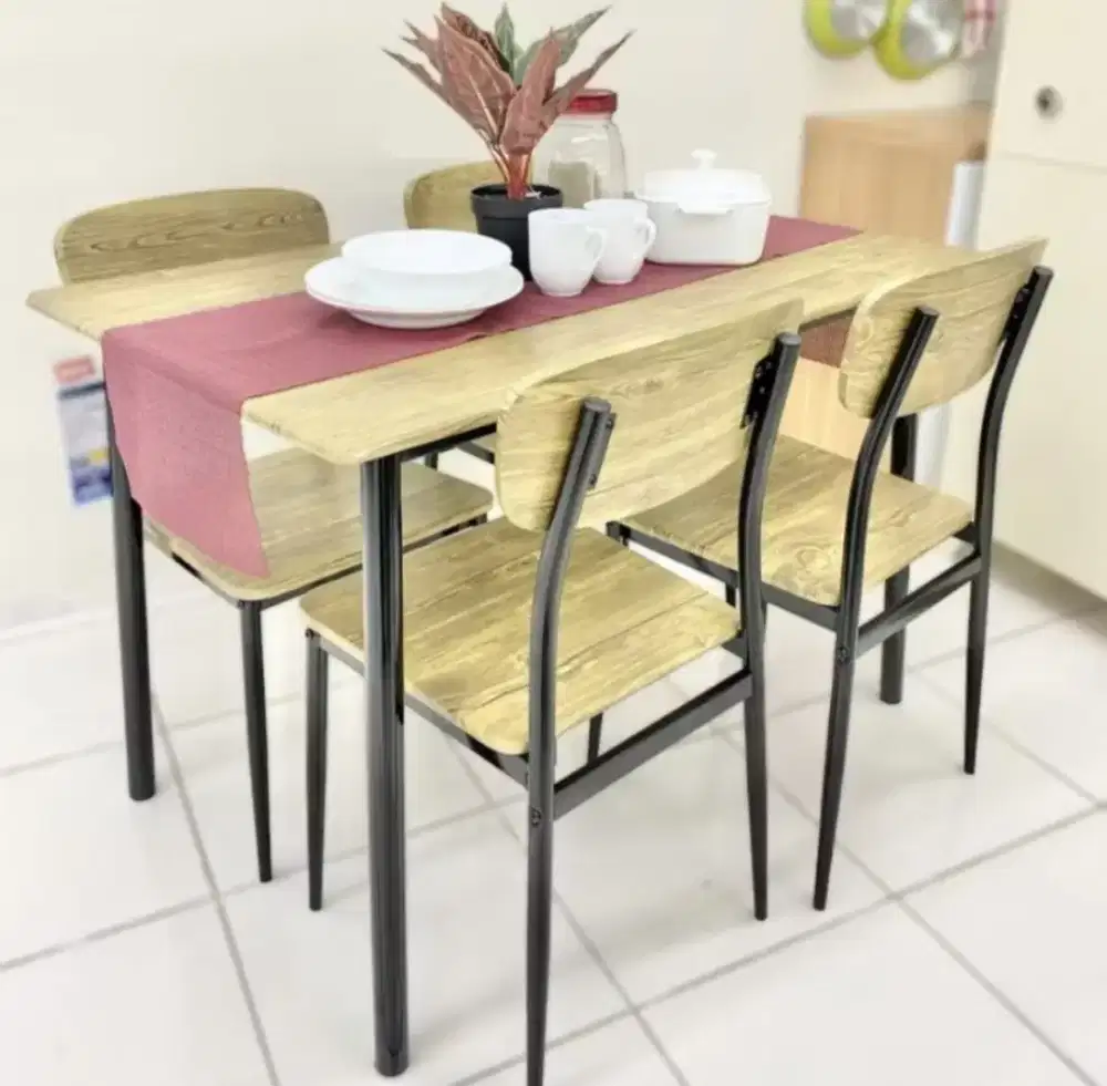 Meja makan hans set 4 kursi