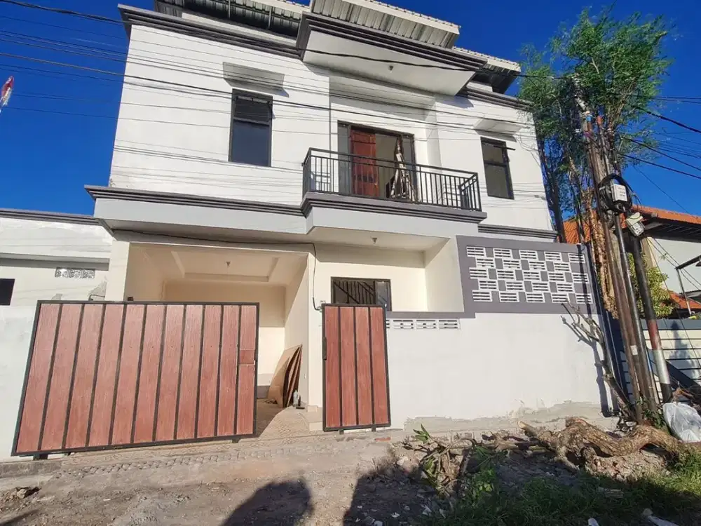 Rumah 2 lantai Disewakan, di Lokasi Strategis di Renon Denpasar.