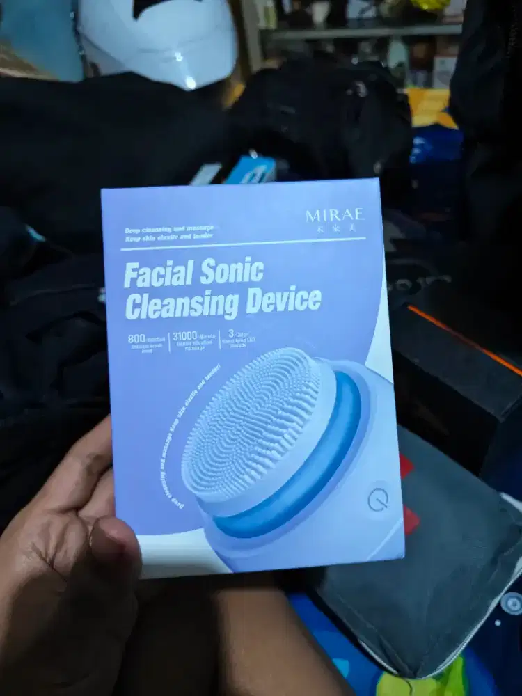 Facial Sonic Cleansing Device