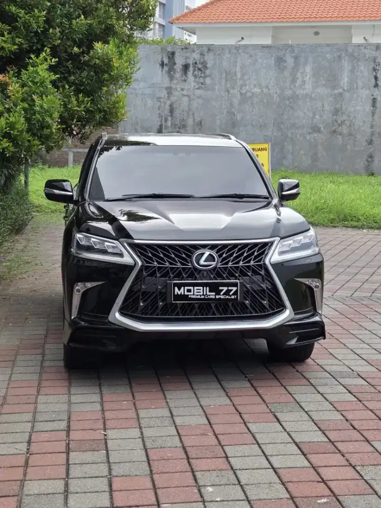 Lexus LX570 V8 F-Sport Tahun 2020 nik 2019