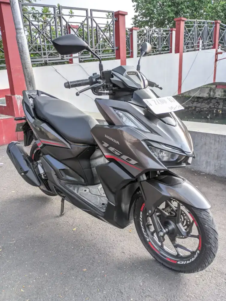 Vario 160cc Abu Abu Metalik Mesin Top