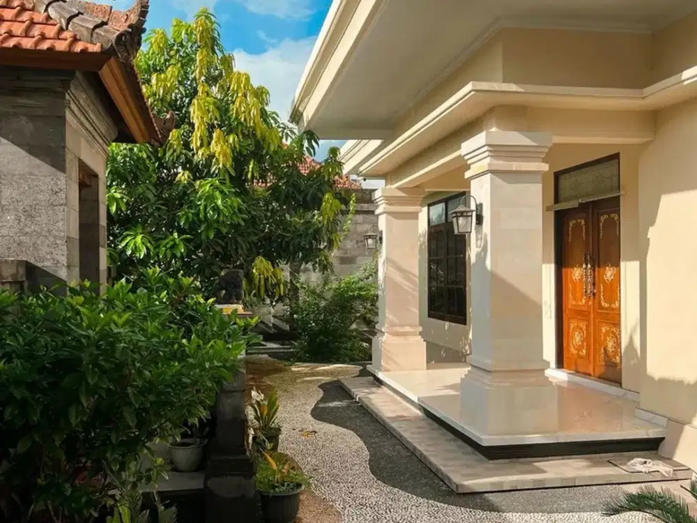 Rumah Mewah Full Furnished Disewakan, di Denpasar Utara