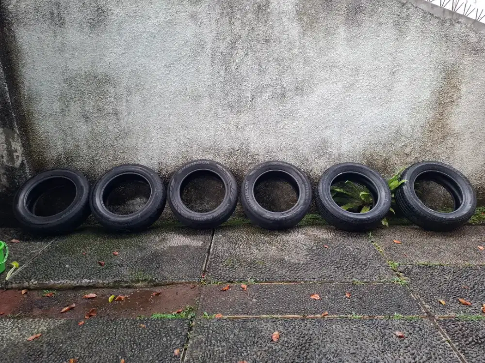 235 60 R18 Bridgestone Dunlop Hankook