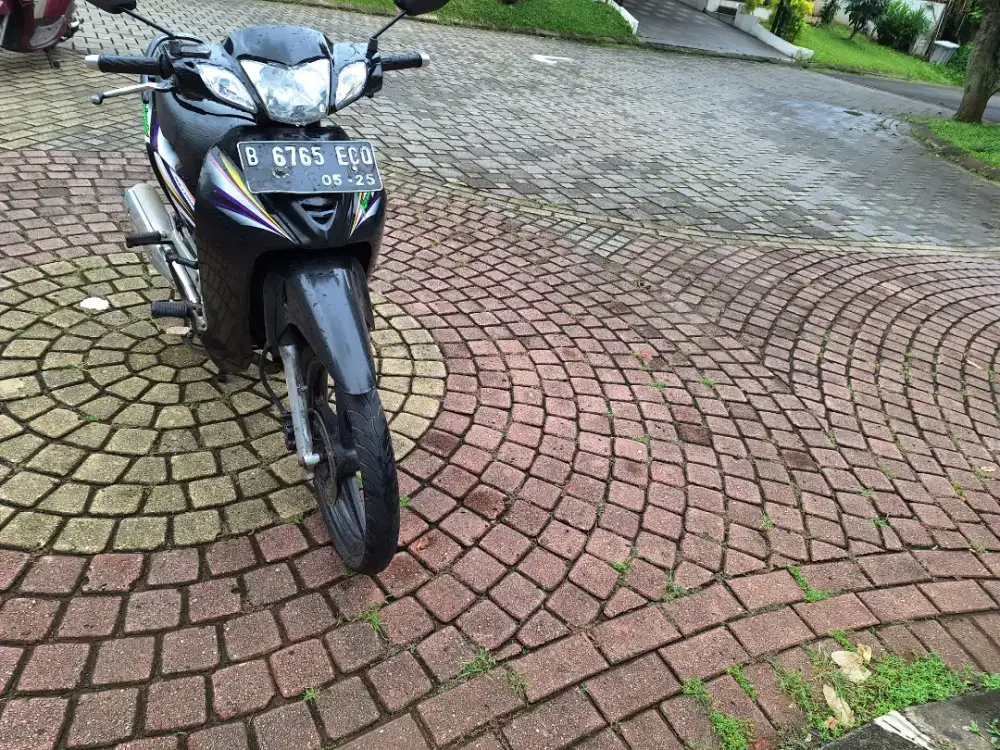 Honda karisma mulus cocok untuk muter2 surat lengkap pajak telat