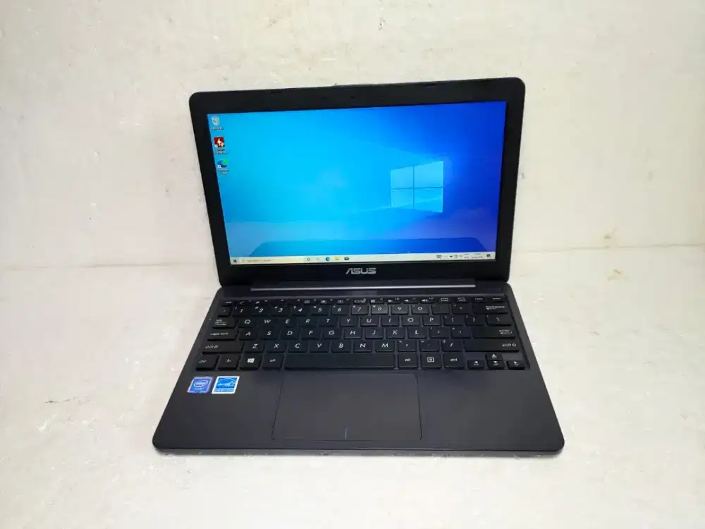 B758 Asus E203NAH N3350