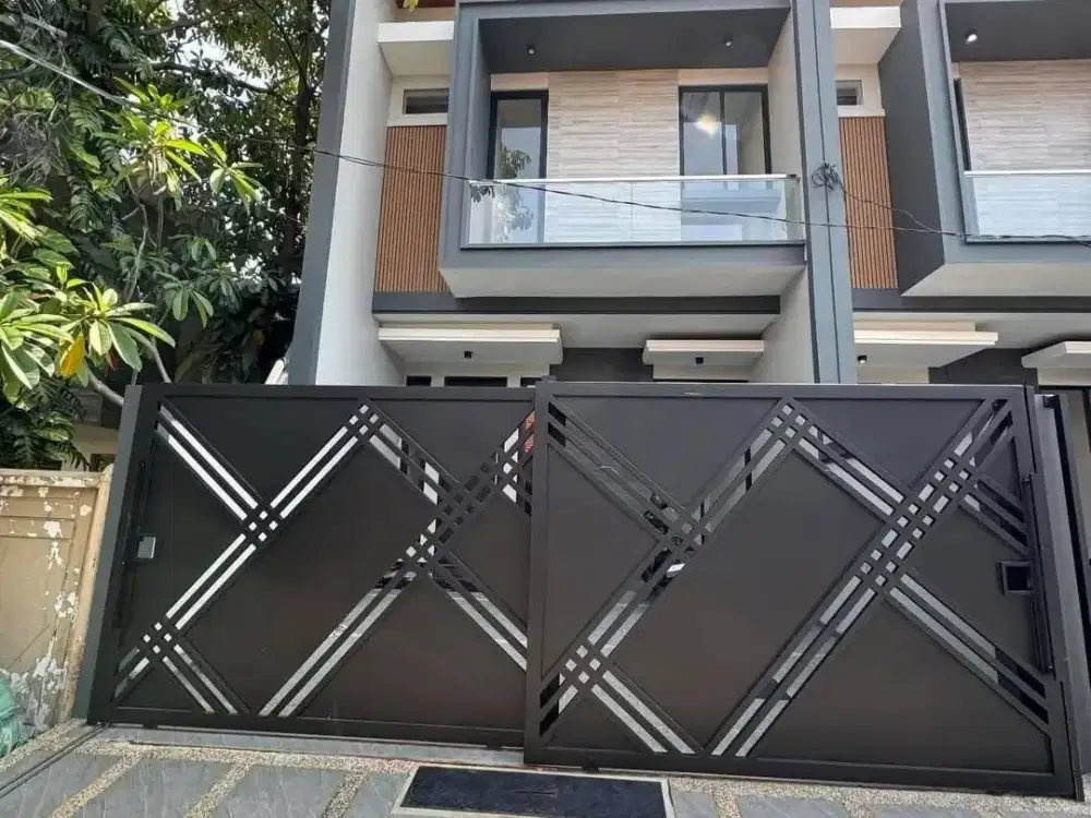 Rumah Baru Minimalis di Manyar Tirtoyoso Dekat Kertajaya Surabaya