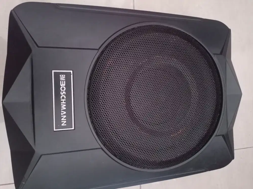 Subwoofer mobil boschmann. Rusak pelru diservice.