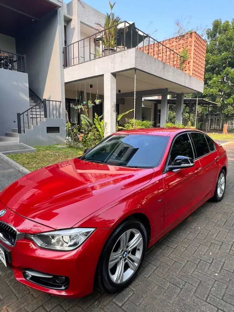BMW 320i 2013 Bensin