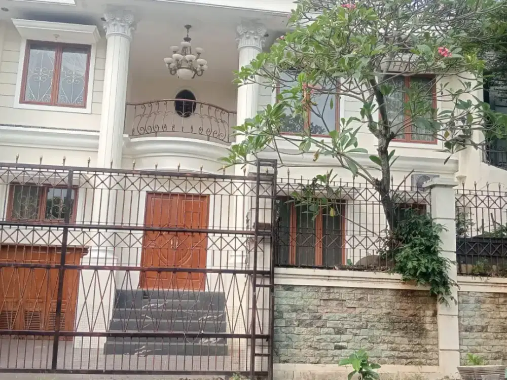 Dijual Cepat Rumah Mewah di Raffles HIlls