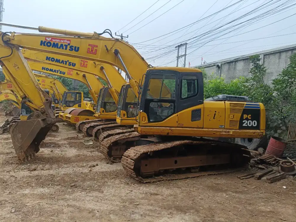 Excavator Komatsu Pc200-7