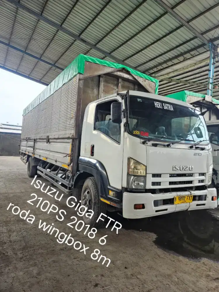 Wingbox long 8m Isuzu FTR 210PS 2018 istimewa