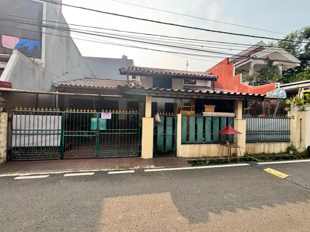 Rumah Komplek Kavling Cipayung, Lingkungan asri, Tingkat 2