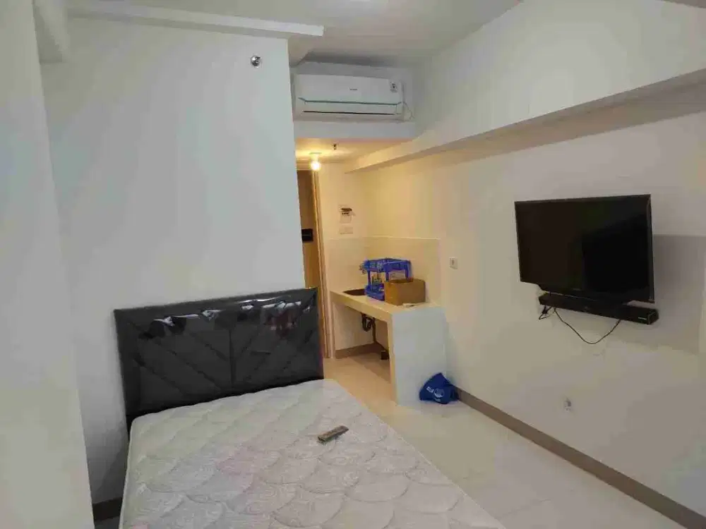 disewakan apartemen tokyo riverside pik 2 semi furnish