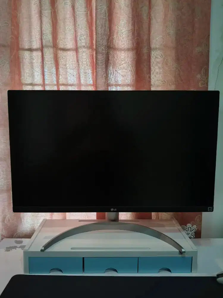JUAL MONITOR LG 27UP600-W 4K UHD IPS HDR400