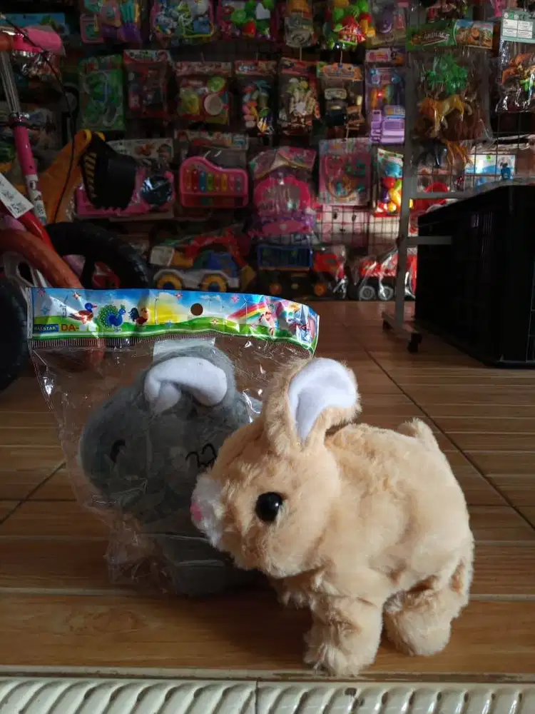mainan anak kelinci baterai