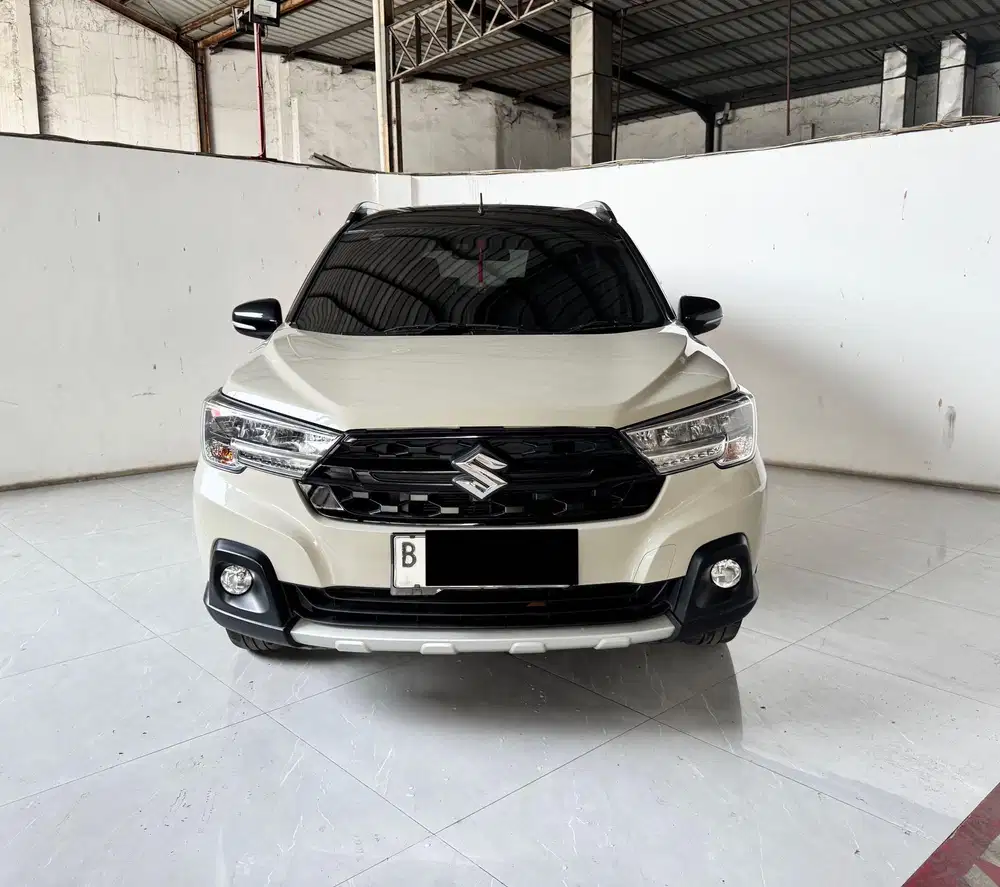 Suzuki XL7 Alpha Hybrid At