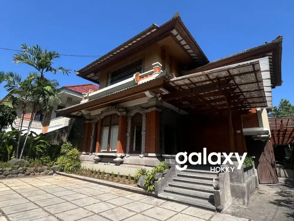 DISEWAKAN RUMAH LOKASI STRATEGIS TENGAH KOTA DI RAYA PUPUTAN RENON DENPASAR