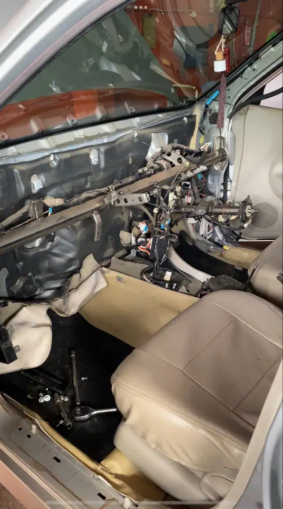 Lowongan MEKANIK AC MOBIL