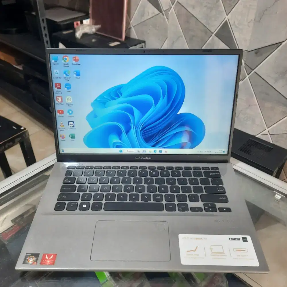 Asus A412D, Ryzen 5 3500U, RAM 8GB, SSD 256GB, Layar 14 in, backlight