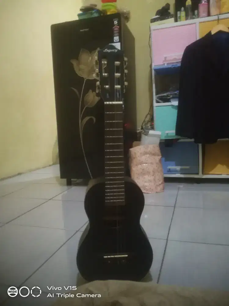Gitar Legacy ukulele senar Nilon kondisi Mulus
