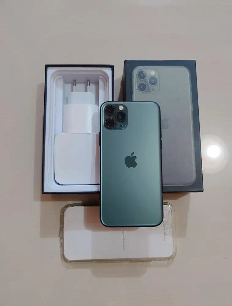 Iphone 11 pro 64 gb lengkap mulus