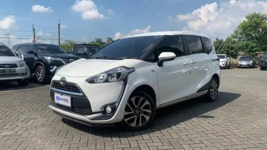 LOW DP Toyota Sienta 1.5 V Bensin-AT 2018 9RK