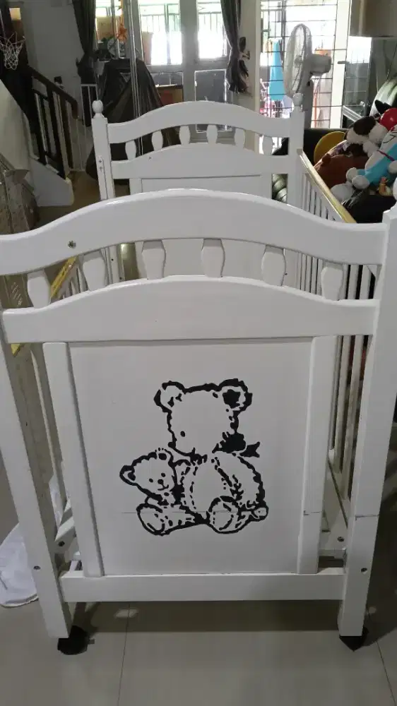 Box bayi kayu Little Equi