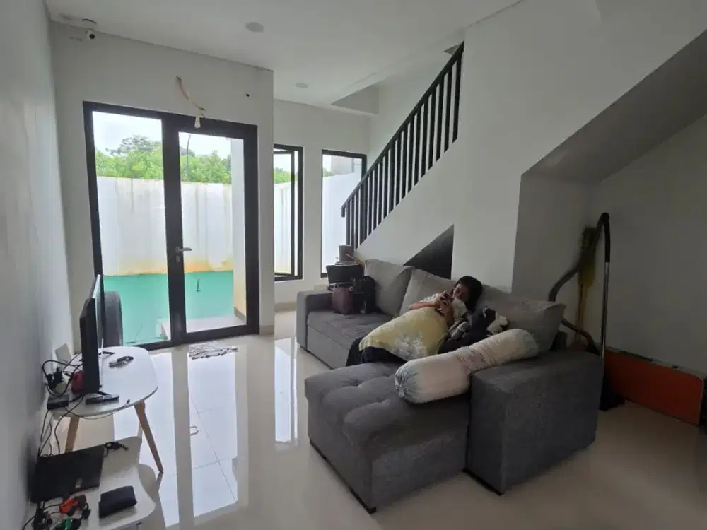 Di Sewakan Rumah Strategis di Cimanggis Golf Estate
