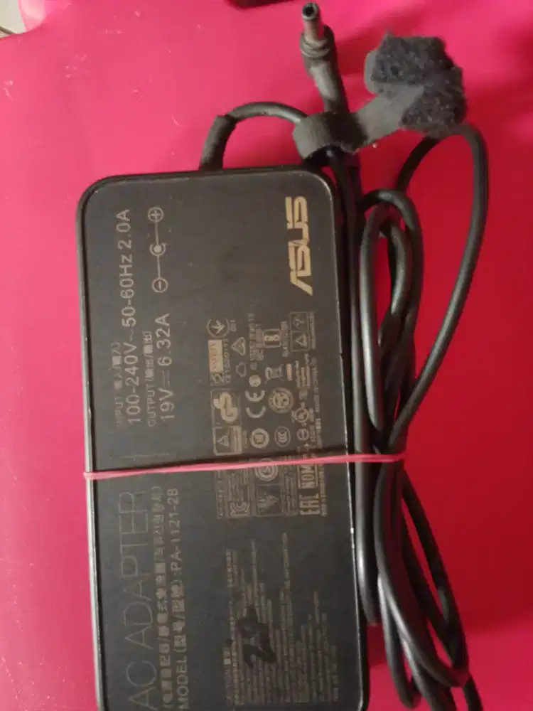 adaptor Asus 19 volt 6.32A