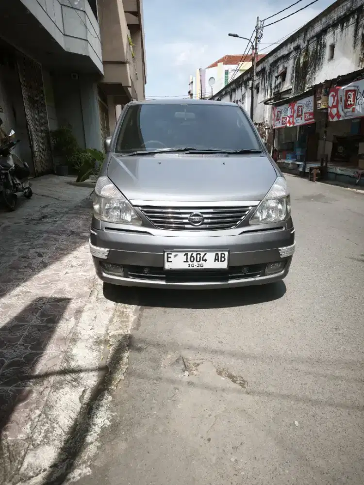 Nissan Serena c24 highway star 2010
