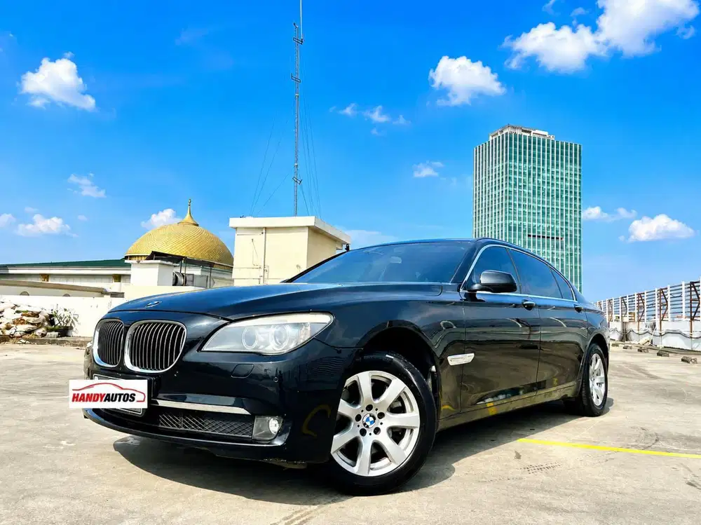 BMW 730li Tahun 2010 Automatic Hitam Metalik