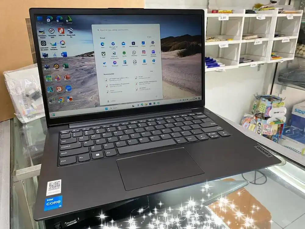Laptop lenovo ram 12GB intel core i3 1215u