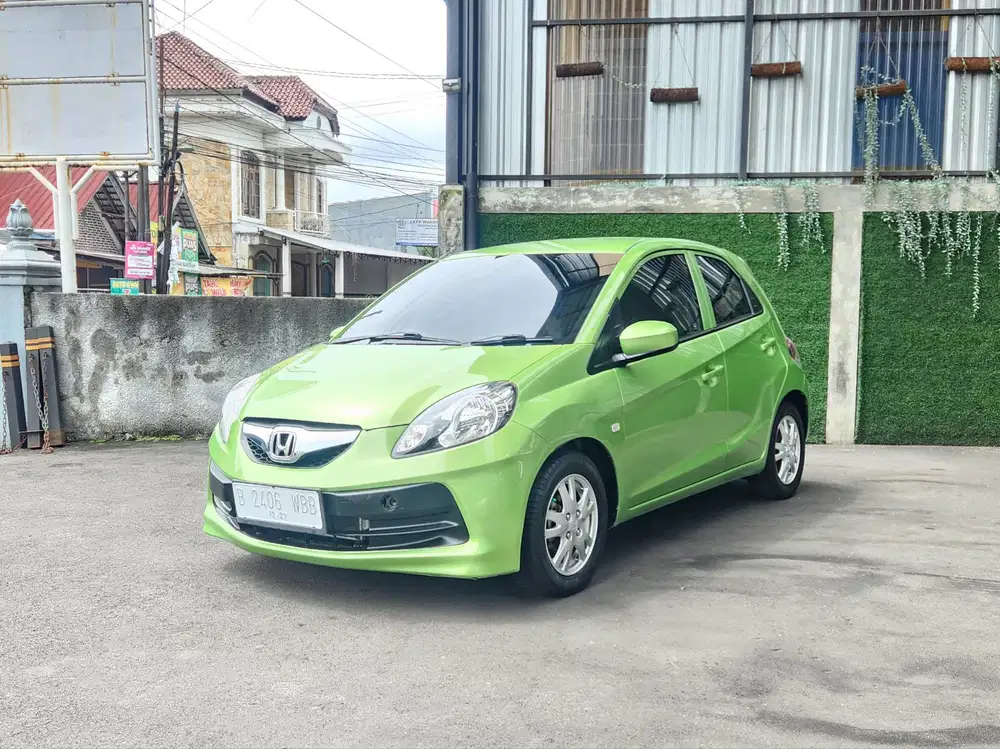 Brio E cbu 2012 matic pajak jalan