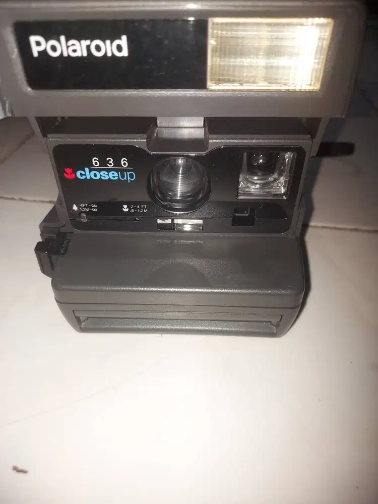 Polaroid 636 closed up